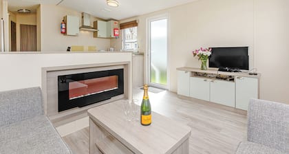 2 bedroom accommodation in Talacre, Holywell