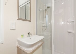 Bathroom - 2 bedroom accommodation in Talacre, Holywell (Talacre, Holywell)