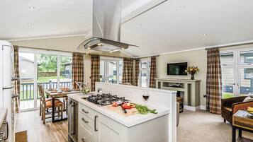 雪櫃、焗爐、爐具、洗碗機