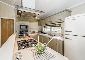 Refrigerador, horno, parrilla de estufa y lavavajillas 