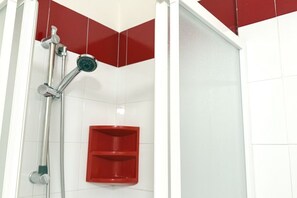Shower, bidet, towels - SE176 – Senigallia, Two-Bedroom Apartment with Stunning Sea View (Senigallia)