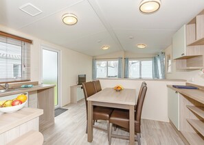 Dining - 2 bedroom accommodation in Talacre, Holywell (Talacre, Holywell)