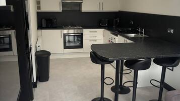 Deluxe Apartment | Private kitchen