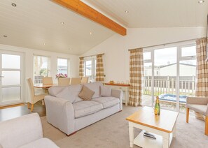 Unclassified image, 2 of 13, button - 4 bedroom accommodation in Talacre, Holywell (Talacre, Holywell)