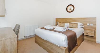 Millington Deluxe Lodge