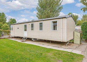 Exterior - 3 bedroom accommodation in Talacre, Holywell (Talacre, Holywell)