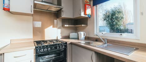 Fridge, oven, stovetop, toaster
