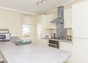 Fridge, oven, stovetop, toaster