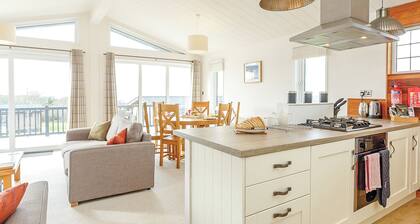 Fresh and contemporary styled lodge.