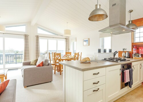 Fresh and contemporary styled lodge.