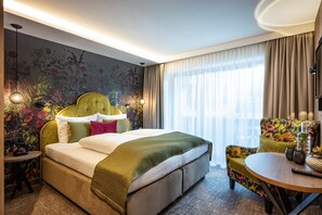 Comfort Double Room, Balcony, Mountain View | Hypo-allergenic bedding, in-room safe, free cribs/infant beds