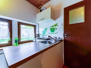 Refrigerador y utensilios de cocina