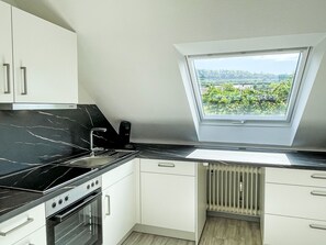 Refrigerador, microondas, horno y lavavajillas 