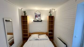 1 bedroom, WiFi (free)