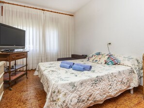 4 slaapkamers, een bureau, internet