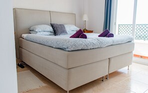 2 chambres, fer et planche à repasser, Wi-Fi gratuit, draps fournis