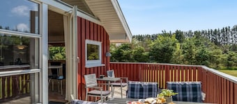 "Hans" - 1.2km from the sea by Interhome