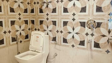 Ducha, cabezal de ducha tipo lluvia, artículos de tocador gratuitos