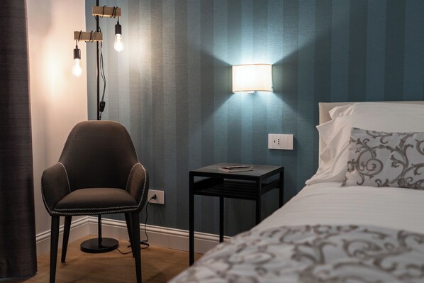 3 bedrooms, iron/ironing board, WiFi, bed sheets - NUANCES THE COLOSSEUM APARTMENT - Your vacation in the heart of Rome (Roma)