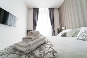 3 slaapkamers, een strijkplank/strijkijzer, wifi, beddengoed