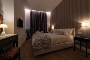 3 bedrooms, iron/ironing board, WiFi, bed sheets - NUANCES THE COLOSSEUM APARTMENT - Your vacation in the heart of Rome (Roma)