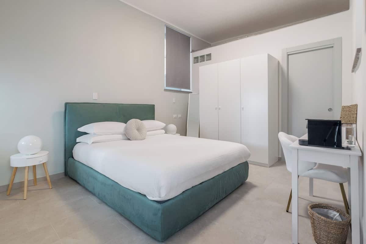 Deluxe Double Room, Private Bathroom, City View | Desk, laptop workspace, free WiFi