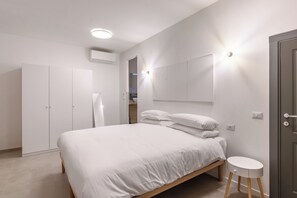 Business Double Room | Meja, ruang kerja komputer riba, kalis bunyi, Wi-fi percuma 