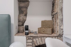 Deluxe Double Room, Private Bathroom, City View | Desk, laptop workspace, free WiFi