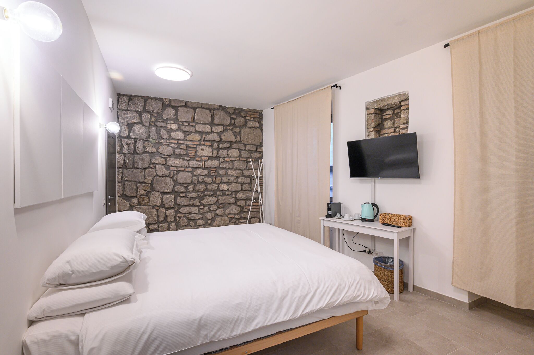 商務雙人房 | 書桌、手提電腦工作空間、免費 Wi-Fi