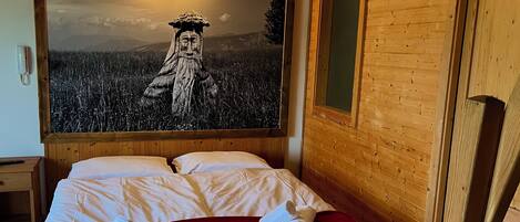 标准公寓, 阳台, 山景 | 免费 WiFi