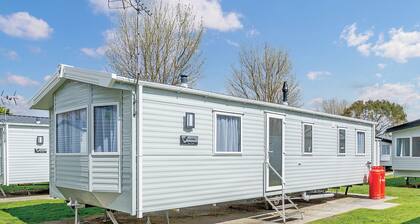 1 bedroom accommodation in Talacre, Holywell