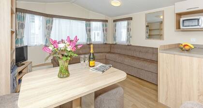 3 bedroom accommodation in Talacre, Holywell