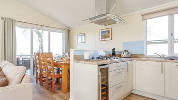 Réfrigérateur, four, plaque de cuisson, lave-vaisselle