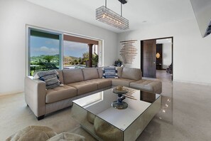 TV, table tennis, stereo