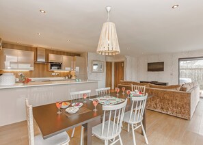 Dining - 4 bedroom accommodation in Pocklington, York (Pocklington, York)