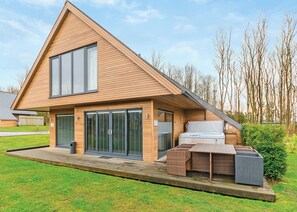 Exterior - 4 bedroom accommodation in Pocklington, York (Pocklington, York)