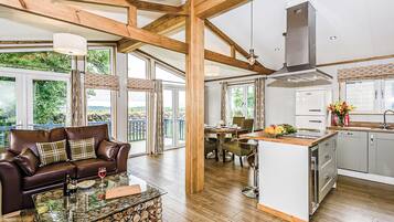 Réfrigérateur, four, plaque de cuisson, lave-vaisselle