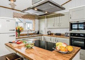 Fridge, oven, stovetop, dishwasher - 1 bedroom accommodation in Greystoke, Nr Ullswater (Greystoke, Nr Ullswater)