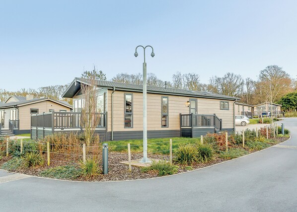 المنشأة من الخارج