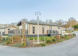 Unclassified image, 4 of 9, button