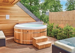 Bain à remous extérieur