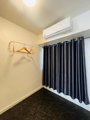Bed sheets - Kiatnakhon Hotel (Nakhon Si Thammarat)
