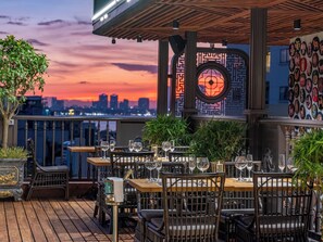 Bar accanto alla piscina