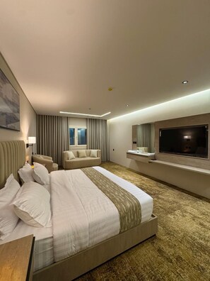 Tallelokero huoneessa, työpöytä