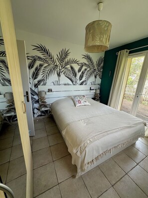 4 chambres, fer et planche à repasser, Wi-Fi, draps fournis