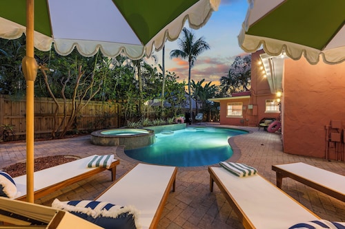 Palm Beach 5BR Cottage!Pool+Spa+Sauna+Cold Plunge