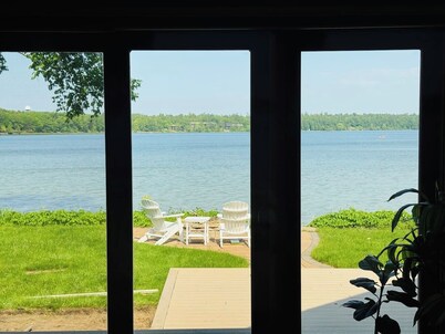 NEW! Green Lake Therapy -Dock, A/C, Kayaks, HotTub