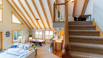 Smart TV, fireplace, table tennis, offices