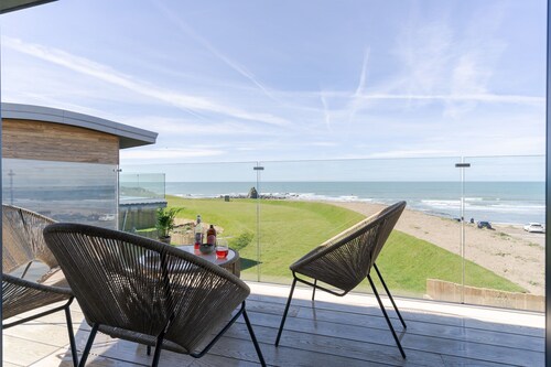 The Crow's Nest is a detached retreat, part of a brand-new development, The Lookout: five innovative