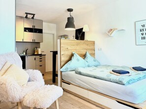 Iron/ironing board, free WiFi, bed sheets - Vacation apartment Allgäuträumchen - modern apartment with outdoor seating area (Scheidegg)